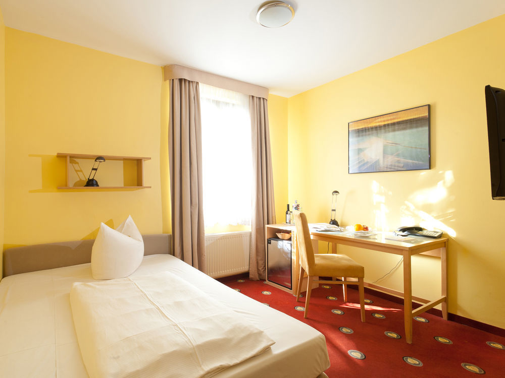 Hotel Perlach Allee By Blattl Monaco di Baviera Esterno foto
